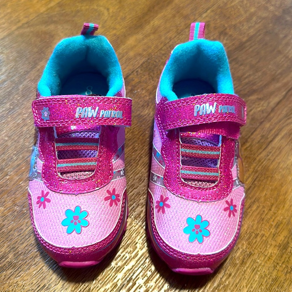 NWOT Toddler size 8 light up paw patrol